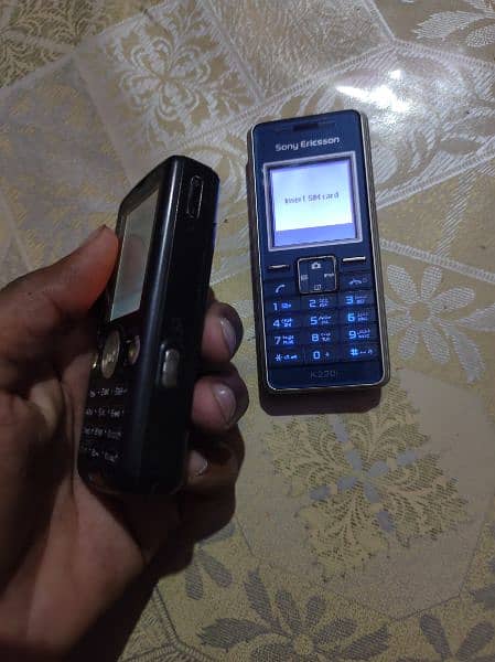 2 SONY ERRICSON 1 NOKIA TOUCH BLACKBERRY OR NOKIA 200 5