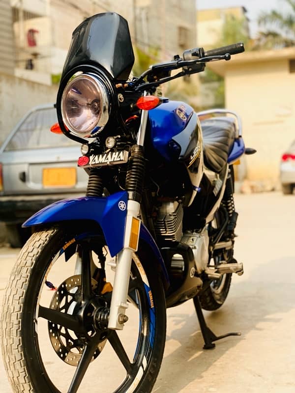 YAMAHA YBR 125 BLUE 11