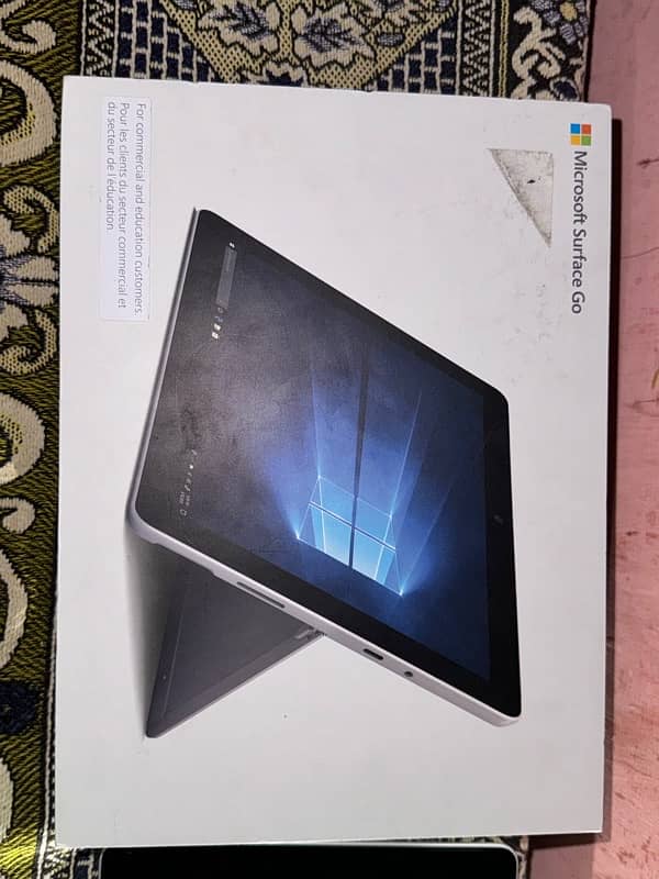 Microsoft Surface Go 8GB , 128GB 3