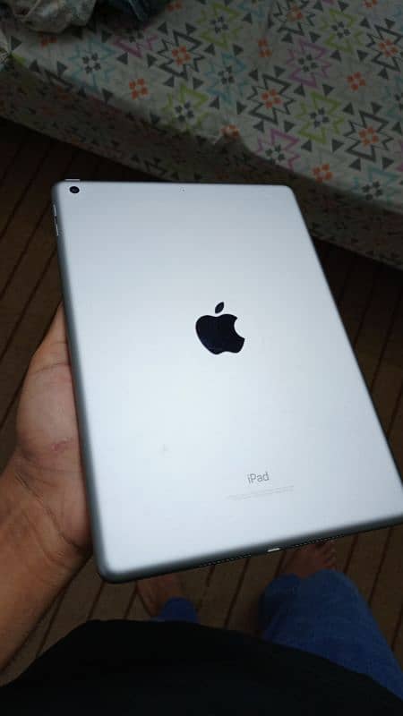 iPad 6th Generation 0