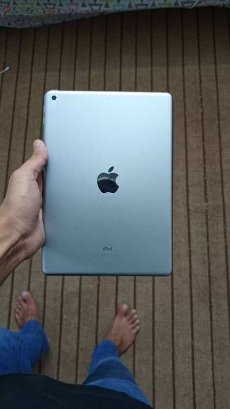 iPad 6th Generation 8