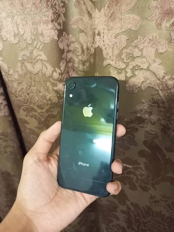 iPhone XR 1