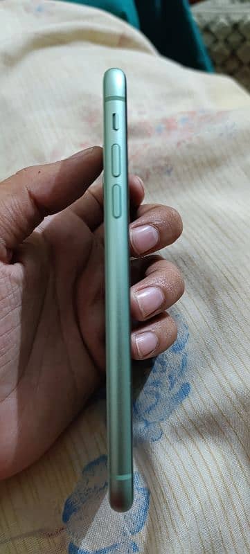 Iphone 11 256 Gb 2 months sim time (JV) Condition 10/10 2