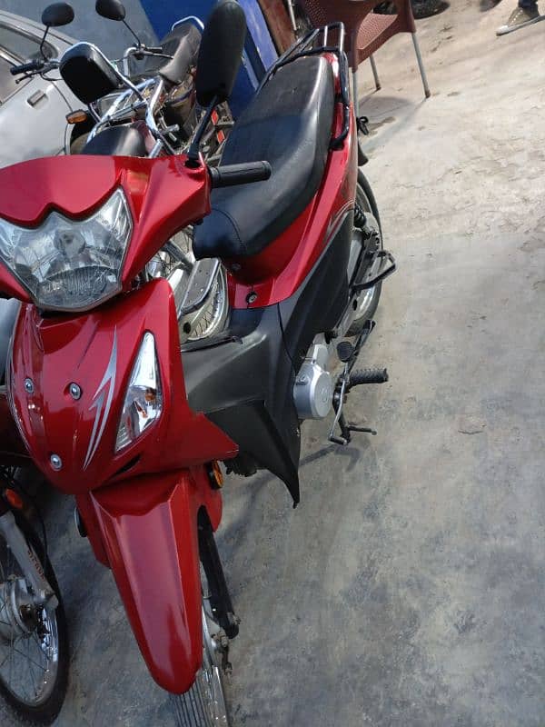 power scooty available contact at mobile# 03004142432 6