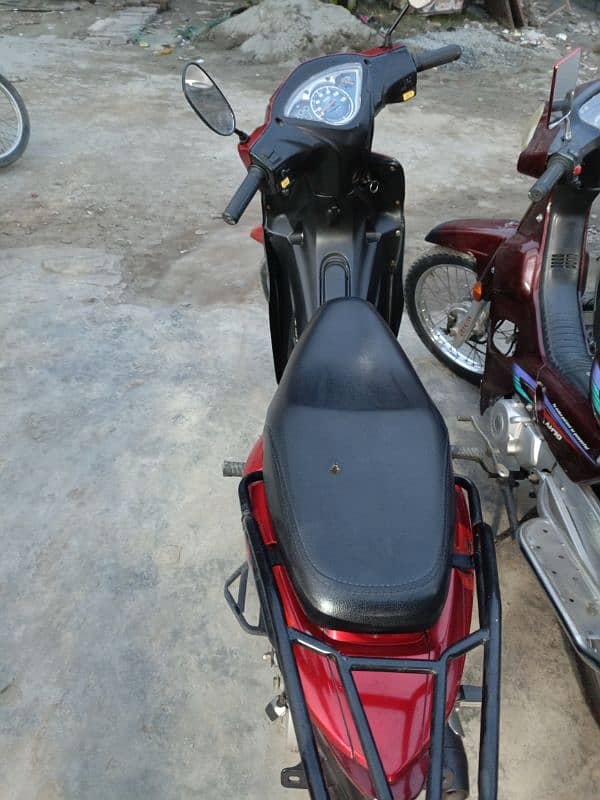 power scooty available contact at mobile# 03004142432 10