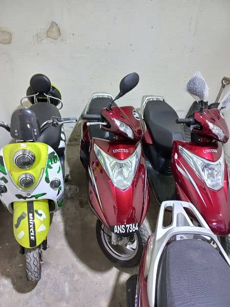 united 100cc scooty available contact at mobile# 03004142432 6