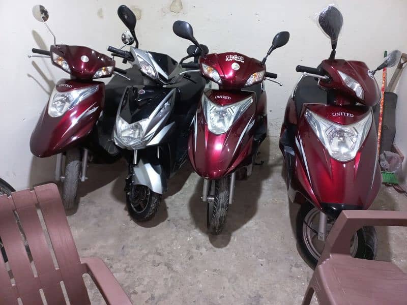 united 100cc scooty available contact at mobile# 03004142432 9