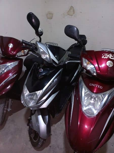 united 100cc scooty available contact at mobile# 03004142432 10