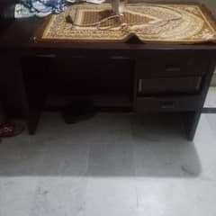 computer table for sale in urgent