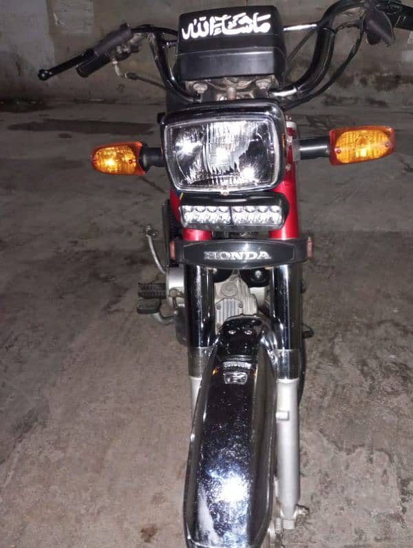 Honda CD 70 2021 4