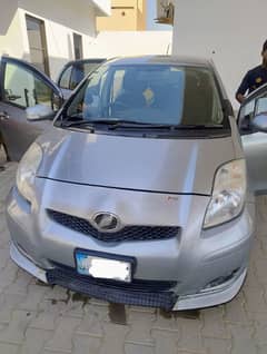 Toyota Vitz B intelligent Package 1.0