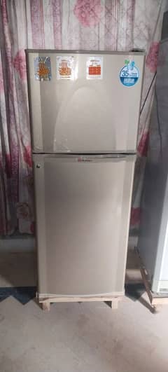 fridge ki condition ok h no repair. . . . . 03027201198