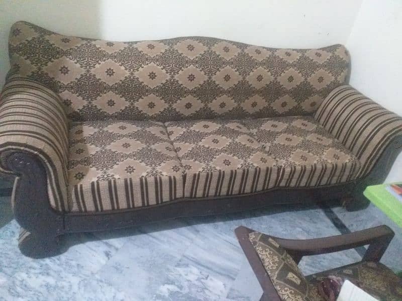 3 seater sofa 0