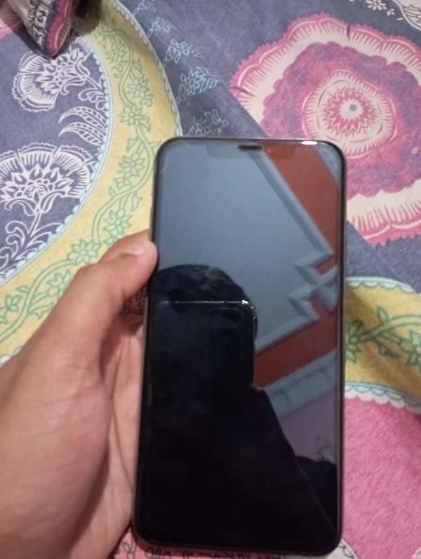 iphone xs max for sale 3