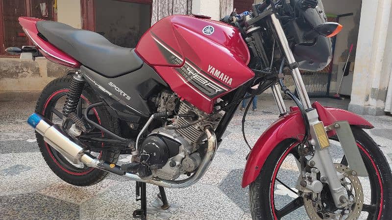 Yamaha YBR 125 in good condition new supports tyre alloy rim 1