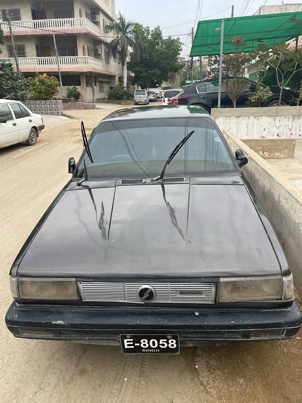 Nissan Sunny 1988 4