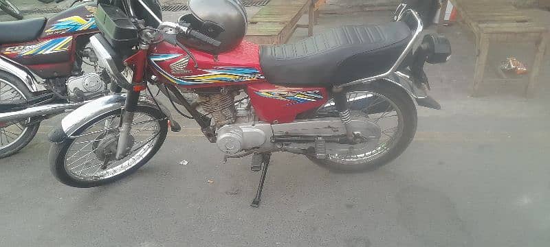 Honda125 punjab sialkot nmnr 2018mofel no xchang cd70 yamaha suzuki 1