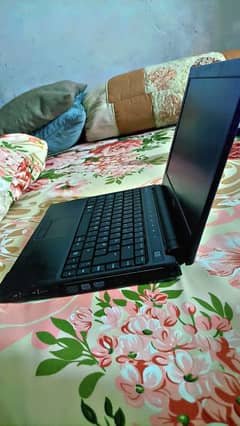 dell laptop lush condition 4gb ram