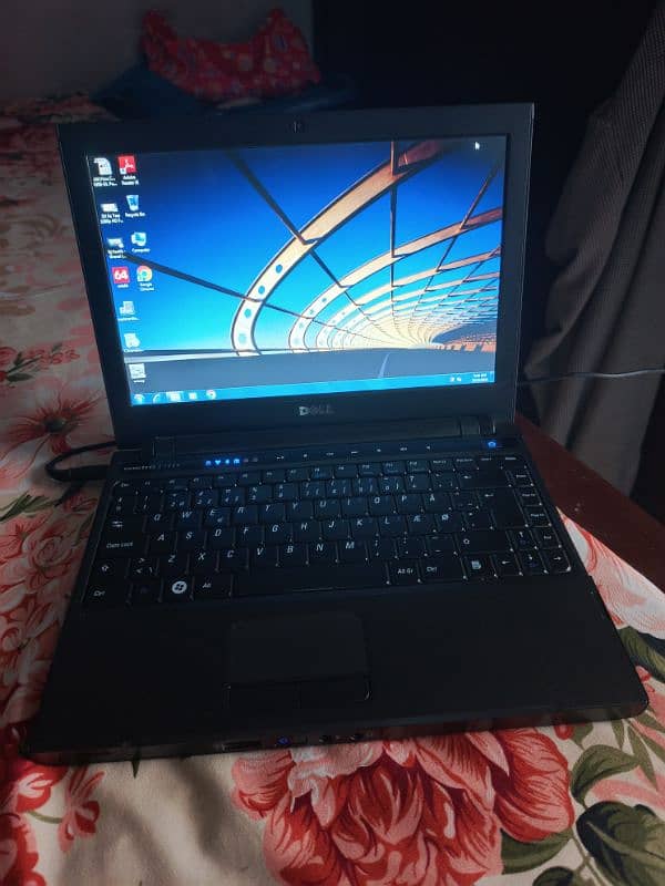 dell laptop lush condition 4g ram 5