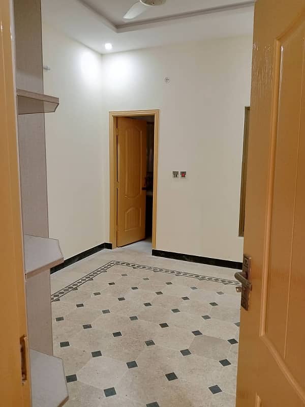 5marla first floor house available for rent With gas Islamabad 9