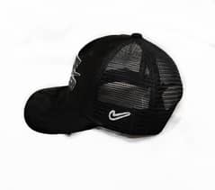 Nike Balck Trucker hat