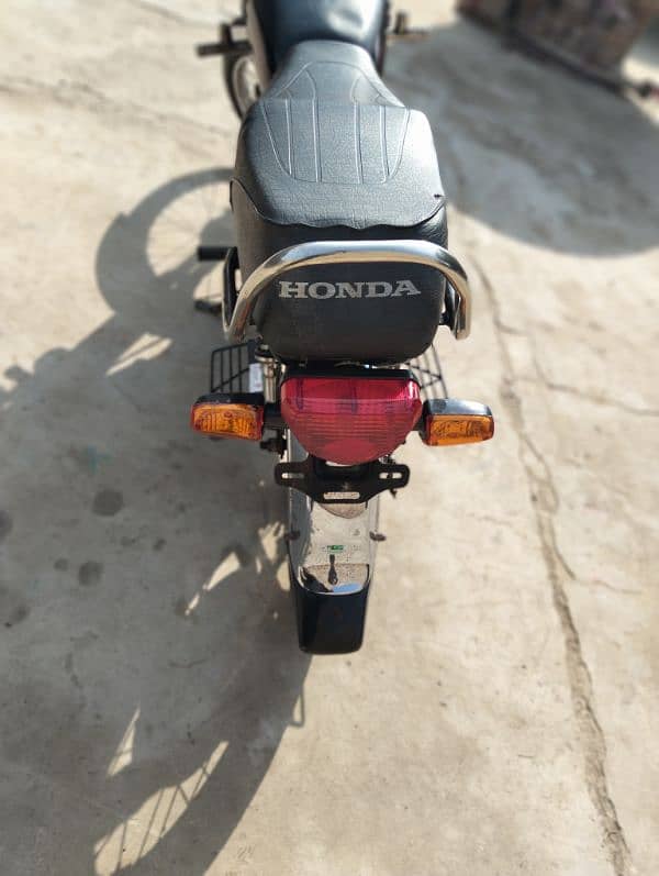 MS JAGUAR ELECTRIC BIKE FOR SALE. WHATSAPP OR CALL NUMBER 03110050825 4