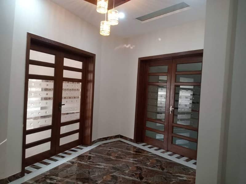 1 Kanal House for sale in Canal Garden Lahore 4