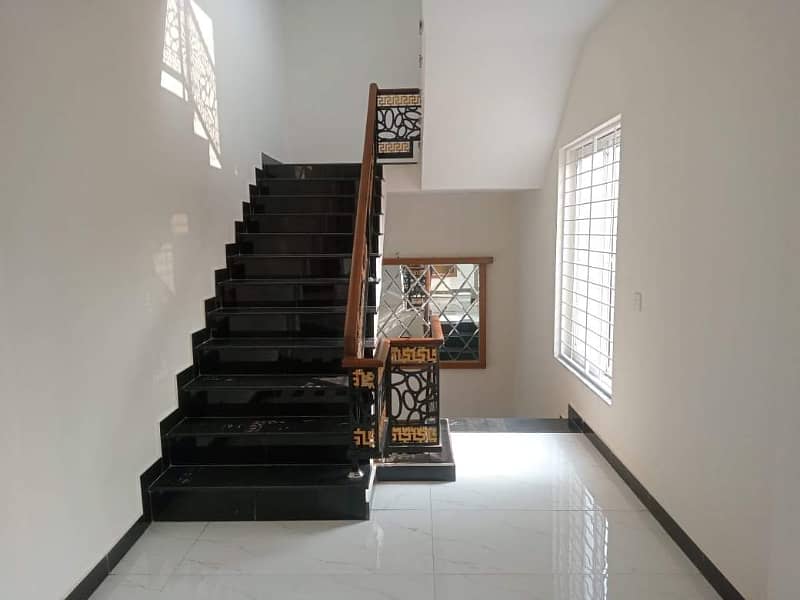 1 Kanal House for sale in Canal Garden Lahore 21