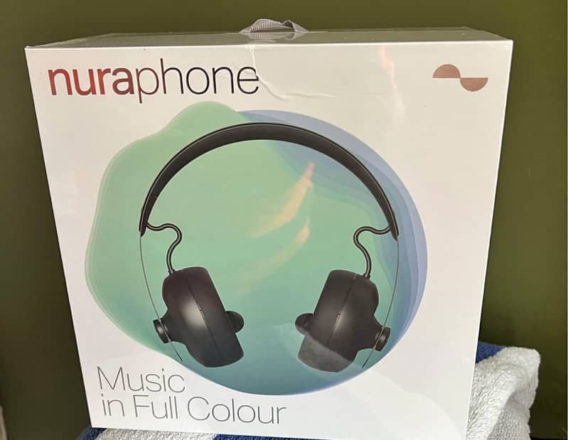 Bluetooth wireless headphones NURA 6