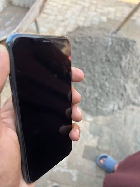 iPhone 11 Pro non PTA factory unlock 2