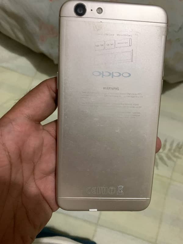 oppo A57 4 64 with box and charger 0