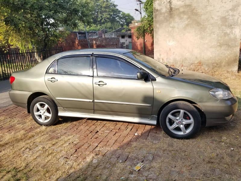 Toyota Corolla Altis 2002 3