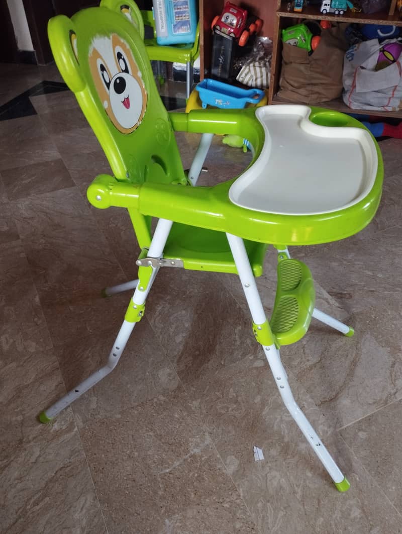 Kids feeding chair 1