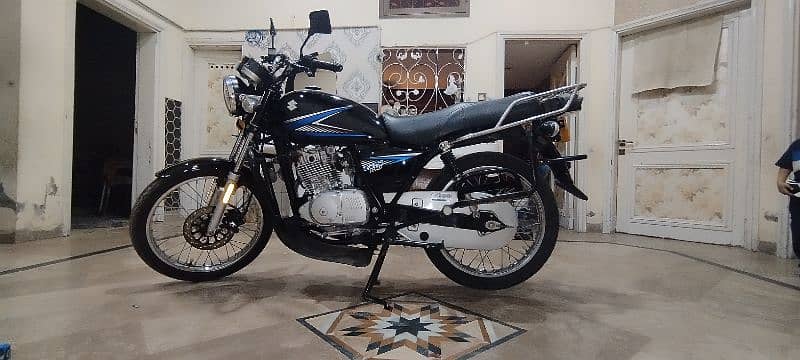 Suzuki GS 150 2