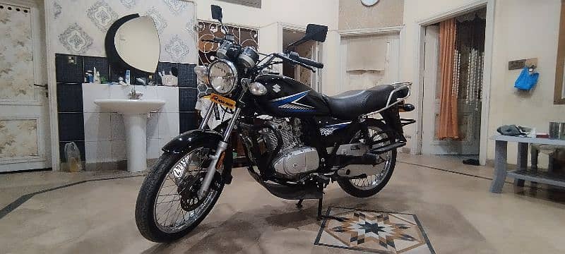 Suzuki GS 150 5