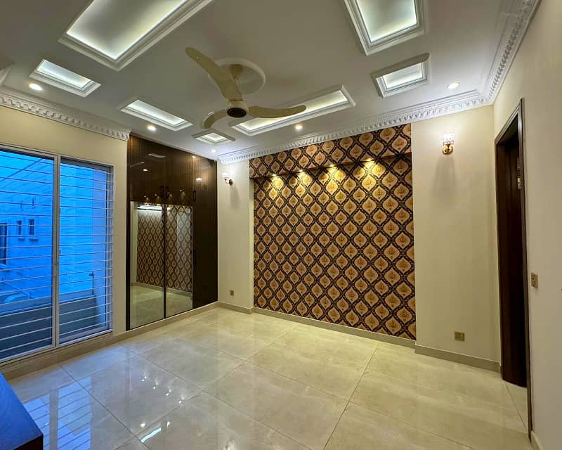 10 Marla brand New House for Rent in Bahria Town Sector C 7