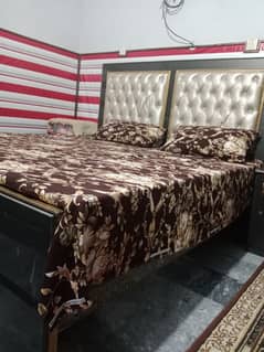 sell bed black colour 0