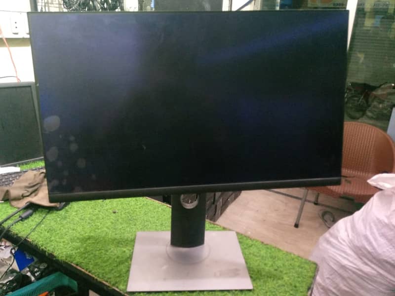 i5 7th gen with 24 inch borderless lcd 1