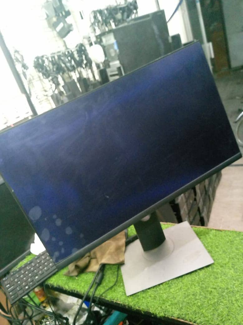 i5 7th gen with 24 inch borderless lcd 2