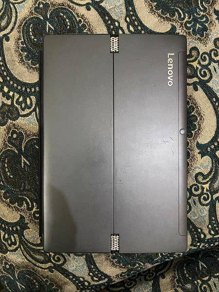 Lenovo MiiX 520 2