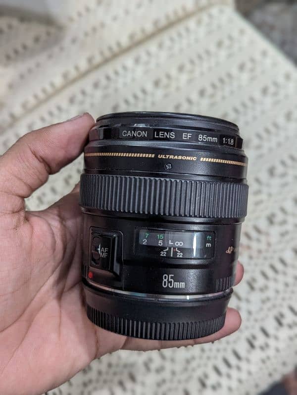 Canon 85mm lens 9.5/10 0