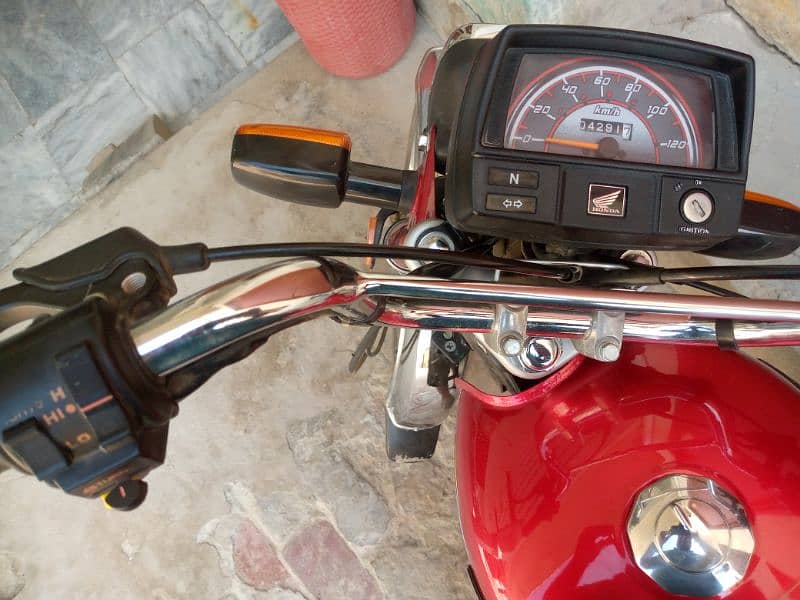 HONDA CD 70 zero meter GENWAIN condition ma 2024 Model. . . . 2