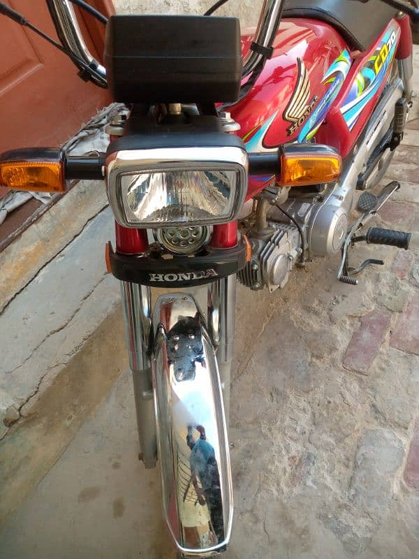 HONDA CD 70 zero meter GENWAIN condition ma 2024 Model. . . . 3