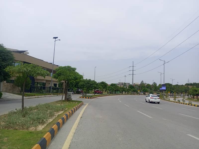 Residential Plot For Sale In Meradian 01 ,Street # 05 Corner ,DHA Phase 05 Emaar,Islamabad 4