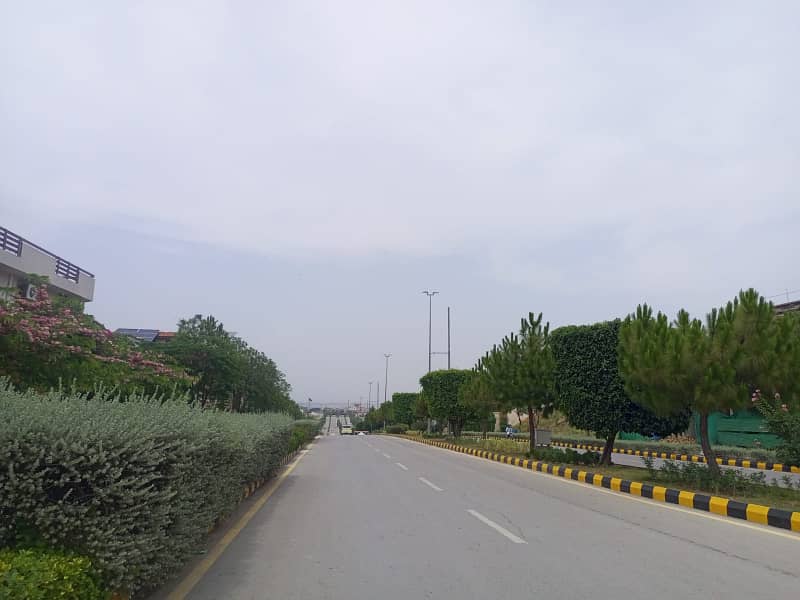 Residential Plot For Sale In Meradian 01 ,Street # 05 Corner ,DHA Phase 05 Emaar,Islamabad 9