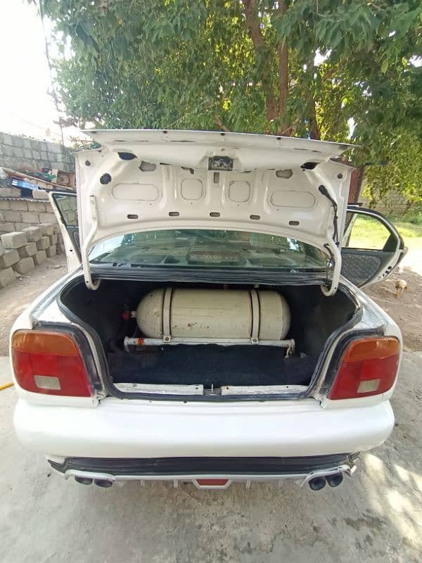 Suzuki Baleno 2003 4