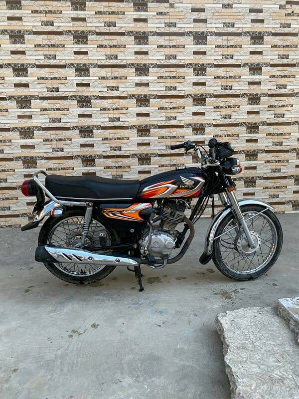 honda 125 2022 black 0