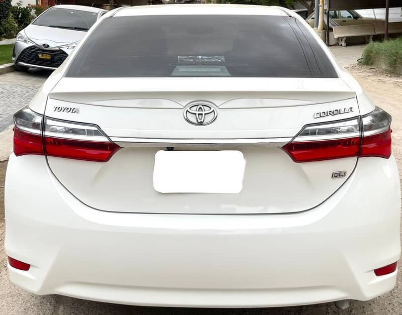 Toyota Corolla GLI 2018 Manual 2