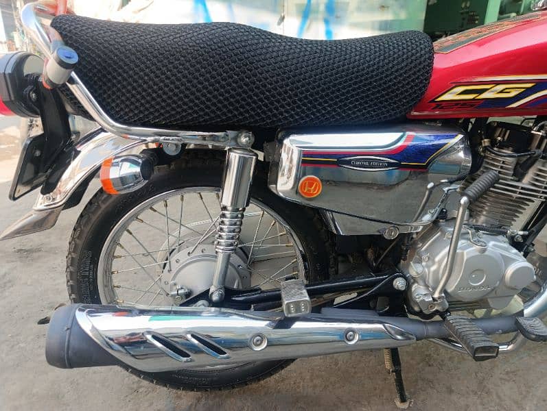 Honda 125 special edition exchange with Pridor 100 4