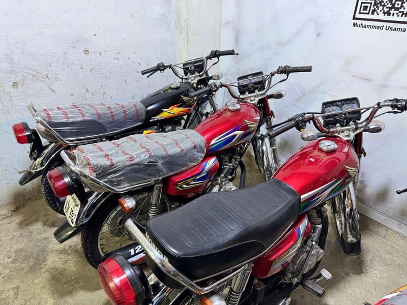 Honda 125 bikes available for sale please add pora parhen 2